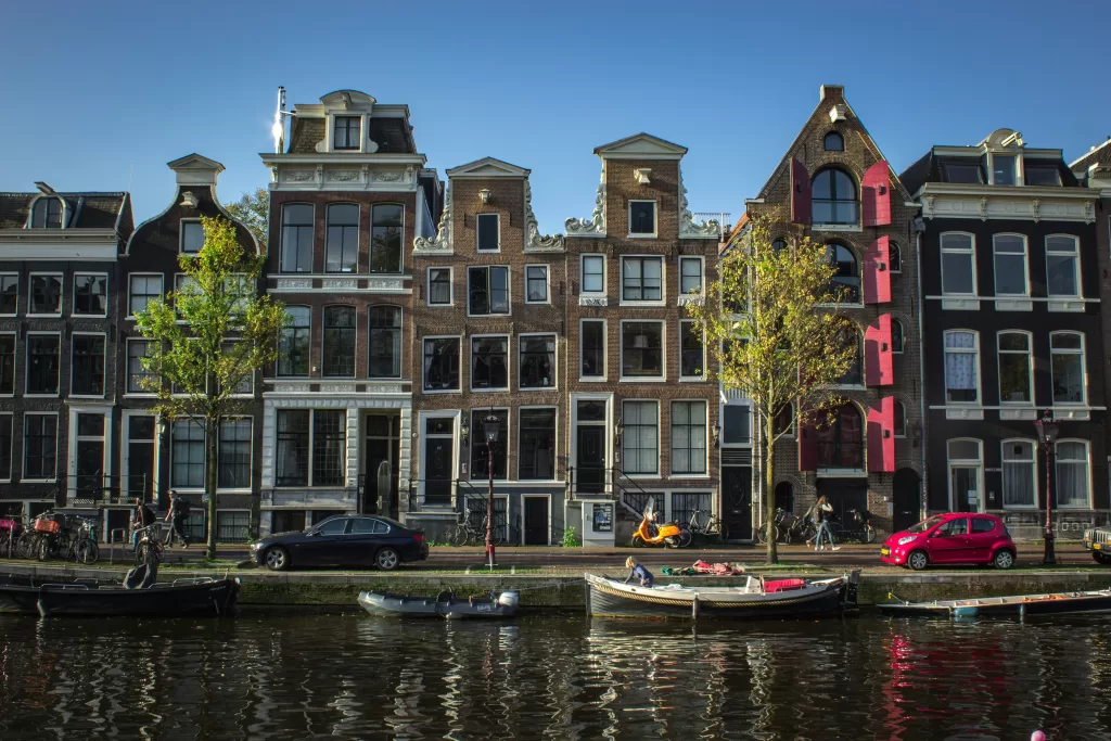 Palazzi sui canali di Amsterdam.